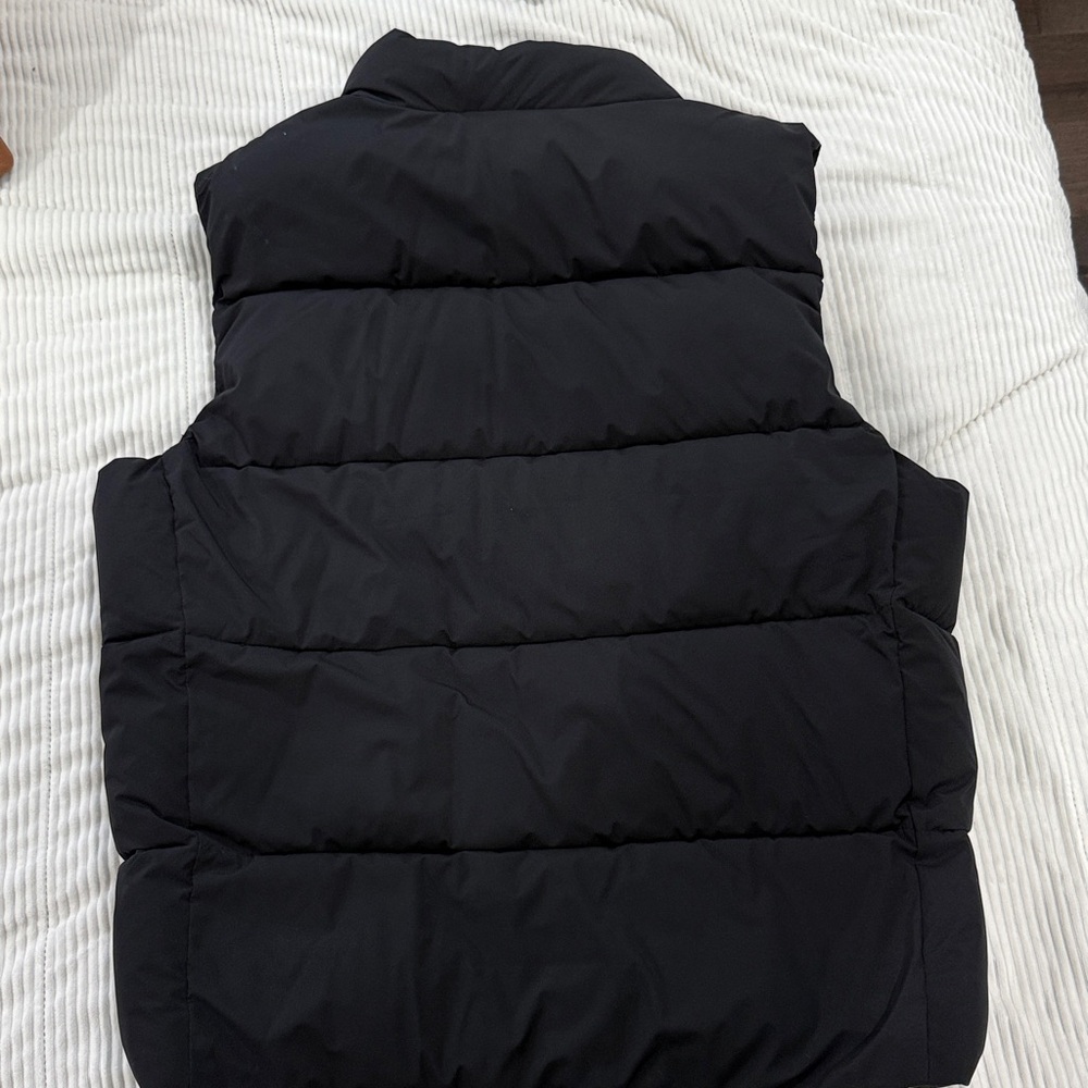 Abercrombie & Fitch Men's Black Quilted Vest - Picture 5 of 5